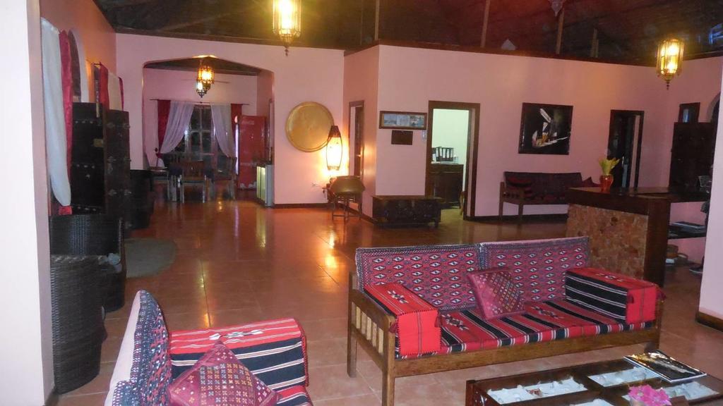 Arabian Nights Suites Hotel 帕杰 外观 照片