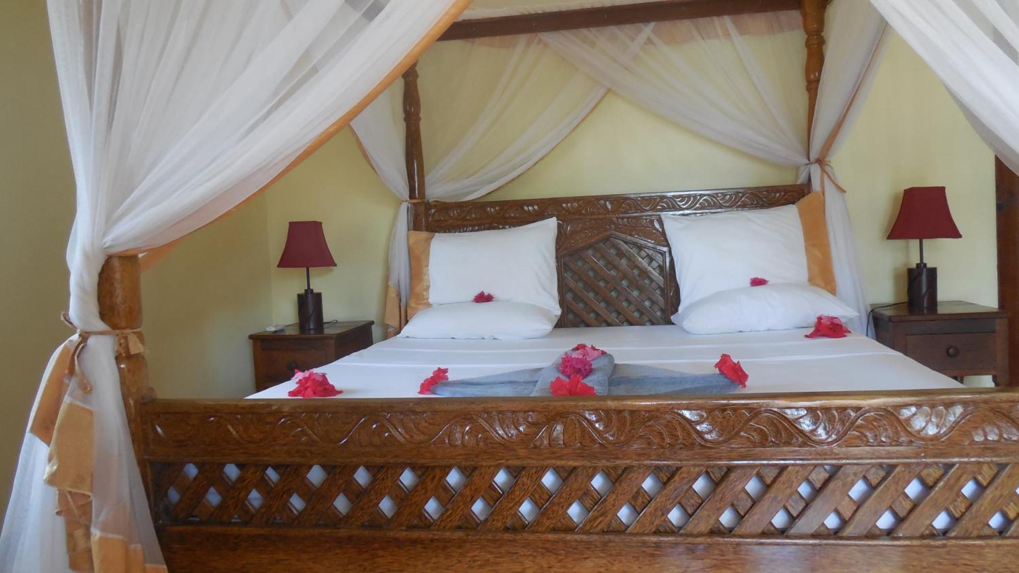 Arabian Nights Suites Hotel 帕杰 外观 照片